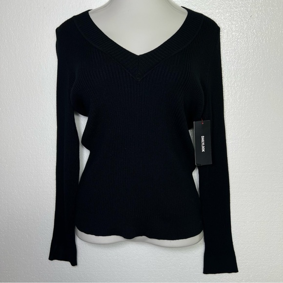 525 America Sweaters - 525 America black v neck stretchy sweater size XL NWT